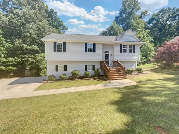 231 Salley Duke Dr, Whitesburg, GA 30185