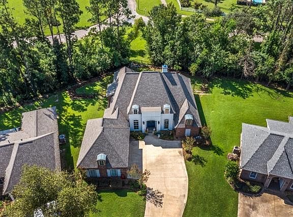 3rd image of 3825 Brookflower Circle Ln S