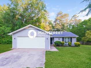 8693 Collins Dr, Jonesboro, GA 30236
