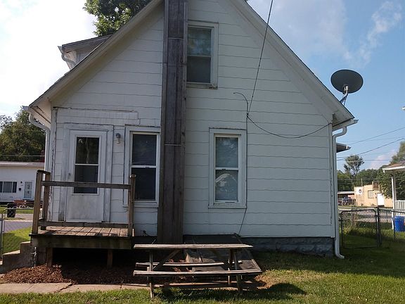 3rd image of 1325 Blake St