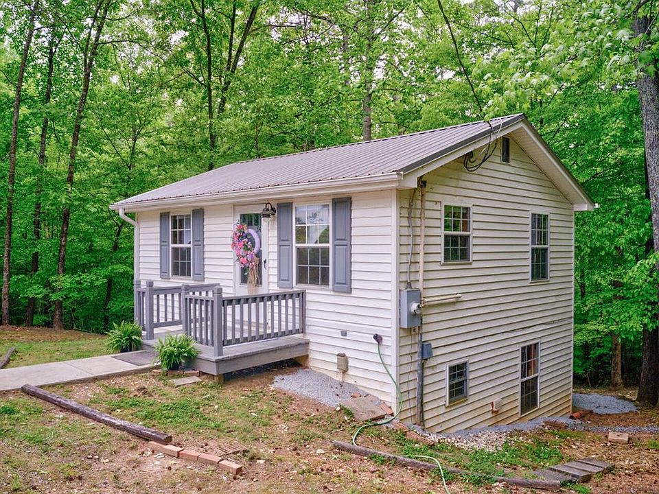 1st image of 84 Wellington Dr