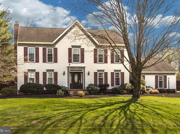 13615 Copper Ridge Dr, Herndon, VA 20171