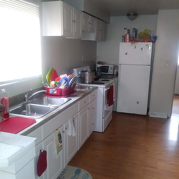 2nd image of 8663 Toepfer Rd
