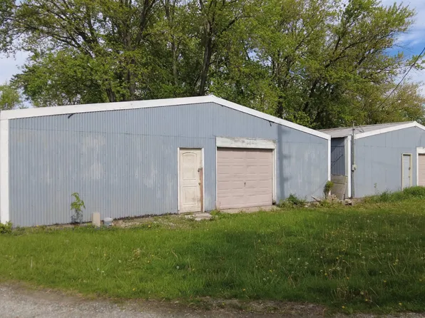 S 2nd St, Monticello, IN 47960