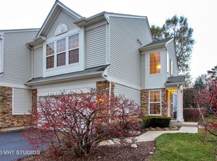 768 Pointe Dr, Crystal Lake, IL 60014