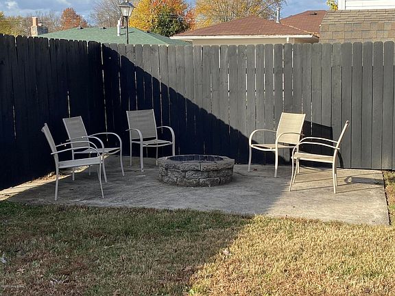 4th image of 8012 Jonquil Dr