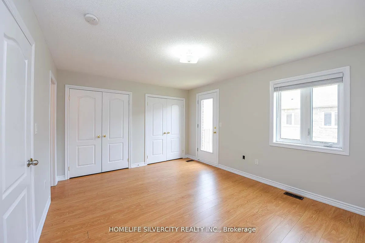 Building Photo - 7 Miami Grv #LOWER