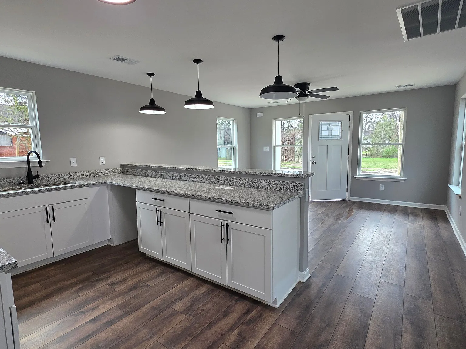 Newly Renovated 3-Bed Home with Primary Suite on Main Level — Photo 4