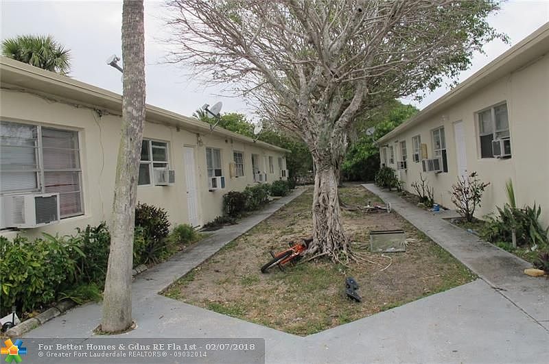 1st image of 93 NE 7th Ct APT 1