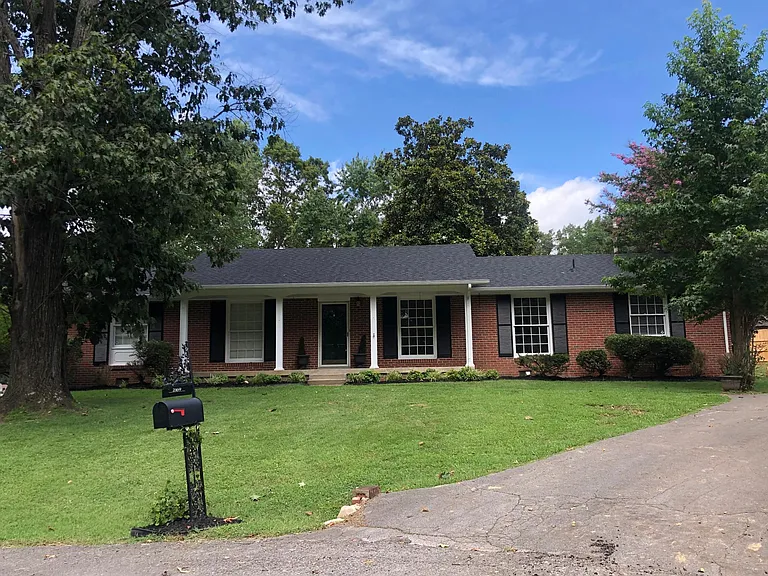 2169 Crestwood Dr — Photo 1