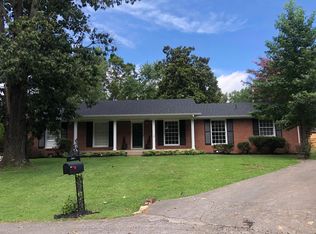 2169 Crestwood Dr, Clarksville, TN 37043