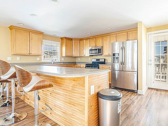 4th image of 217 88th St