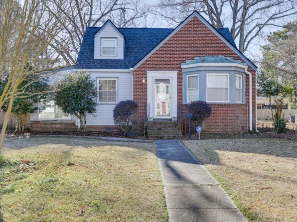 407 Russell St