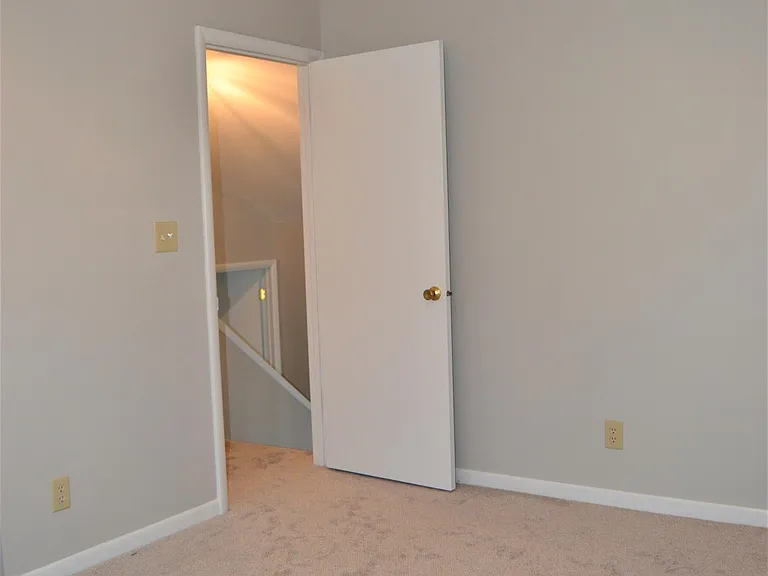 2316 Hackberry Ct — Photo 30