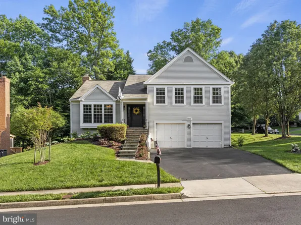 8923 Triple Ridge Rd, Fairfax Station, VA 22039