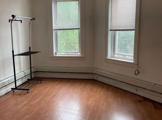 61-89 Grove St, Flushing, NY 11385