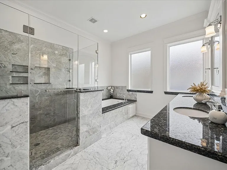 621 Rutland St #D — Photo 16