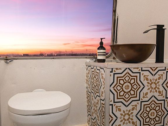 3rd image of 2205 Rabbits Rd