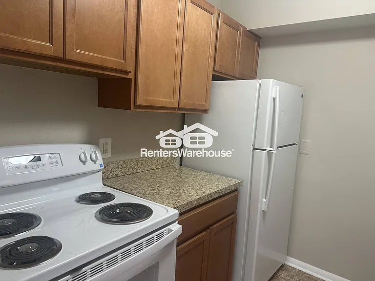 521 Epsom Rd #2C — Photo 14