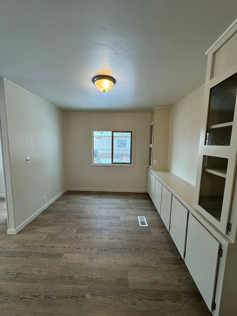 Newly renovated 1.5 years ago, 3 bed 2 bath — Photo 2