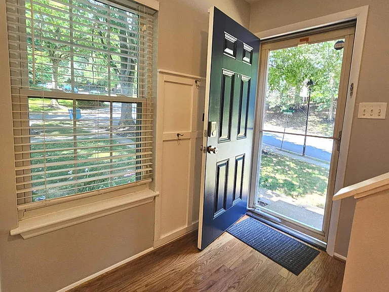 6430 Shannon Station Ct — Photo 4