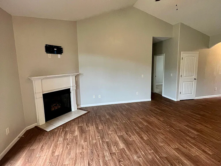 325 S Stonegate Dr — Photo 9