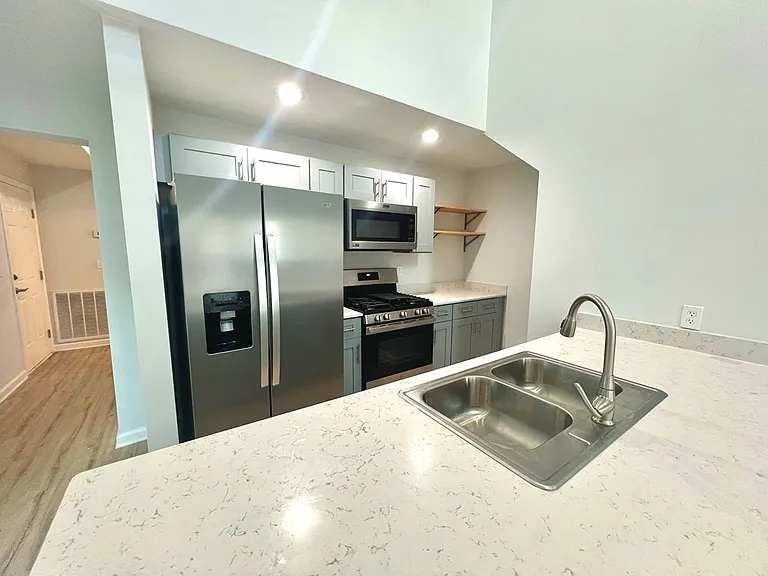 955 Trojan Way #103 — Photo 3