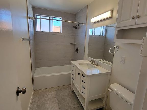 5th image of 319 Gladys Ave APT B