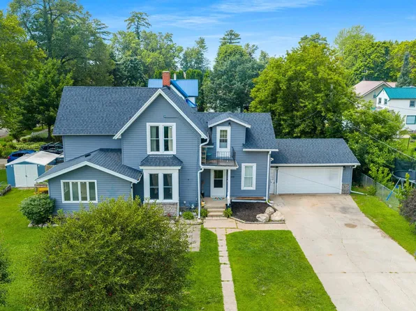 305 N Lafayette St, Shawano, WI 54166