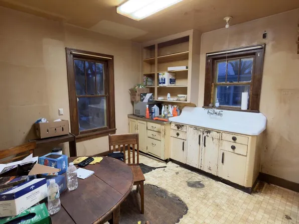 256 Robert STREET, Burlington, WI 53105