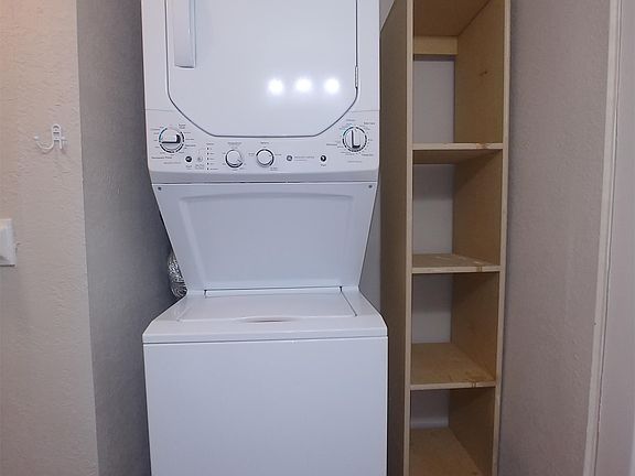 4th image of 3403 Campbell St APT 3