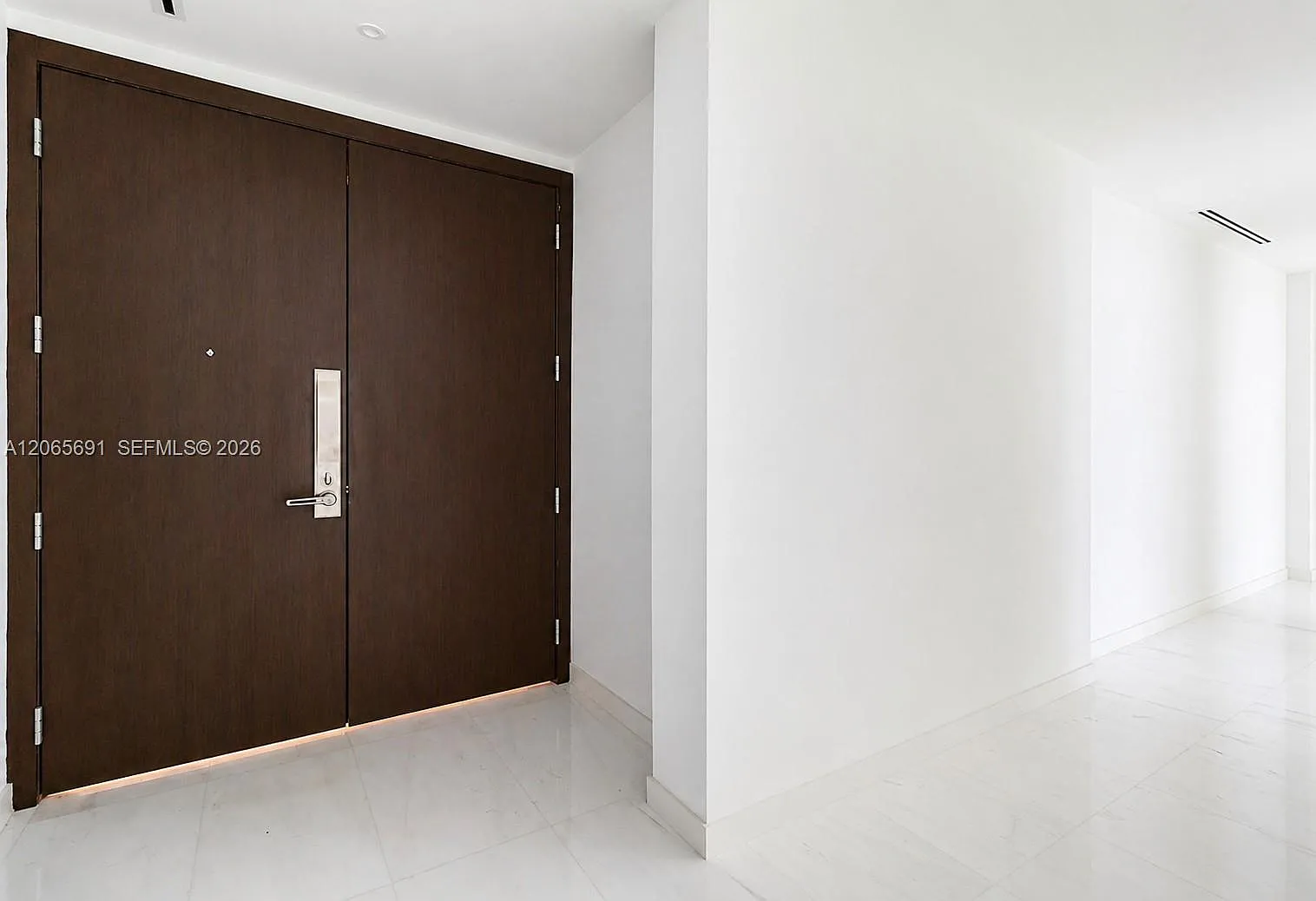 Aston Martin Residences — Photo 2