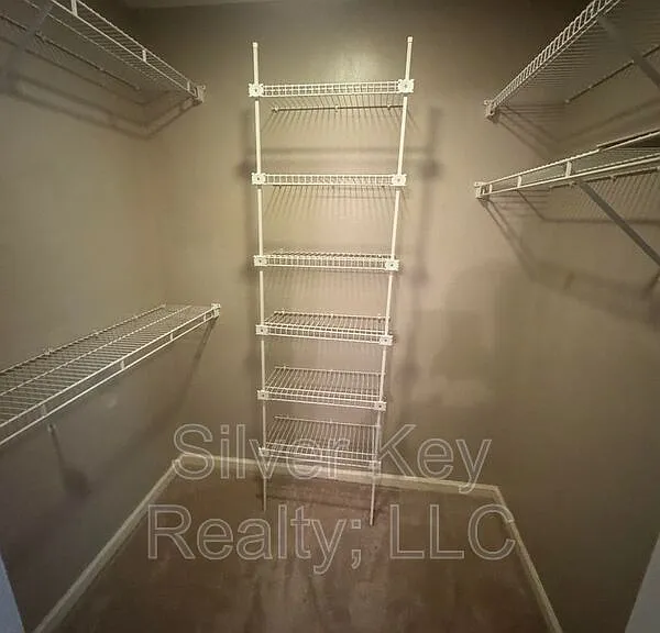 136 S Matlock Ave — Photo 11