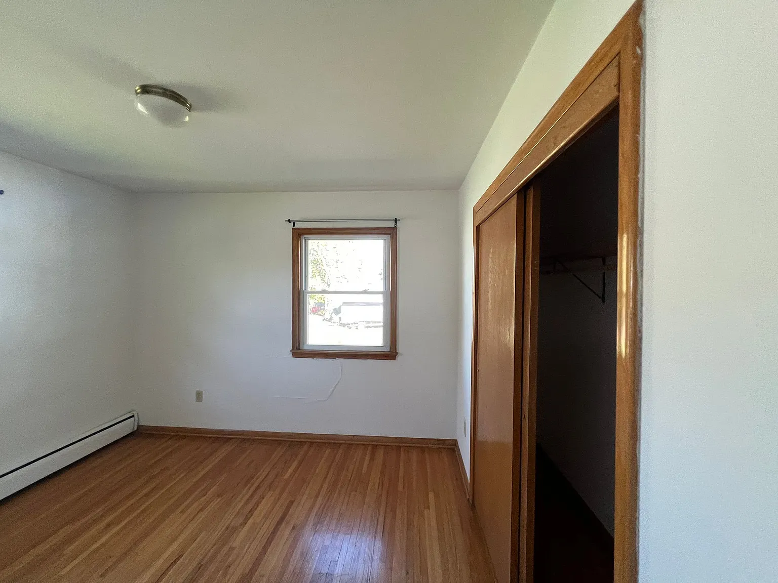 Pinewood Apartments — Photo 3