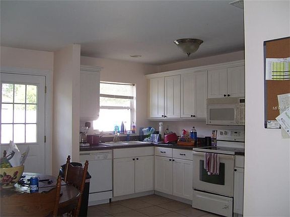 3rd image of 1010 Janet Dr