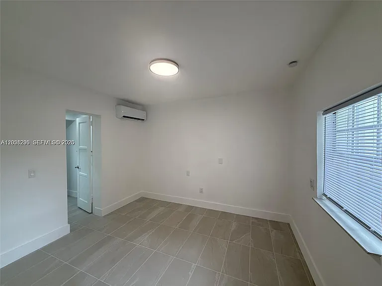 6765 SW 34th St — Photo 5