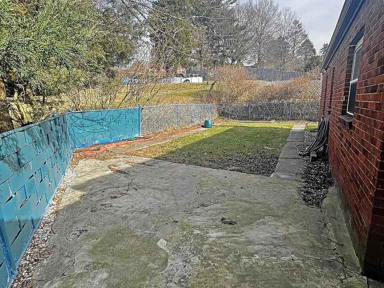 1230 Commonwealth Ave — Photo 28