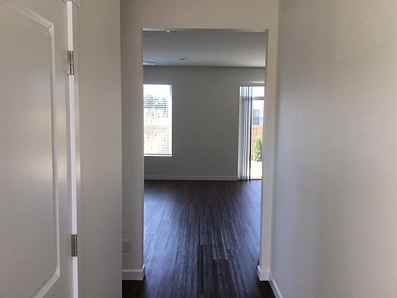 2nd image of 1010 NE 12th Ave