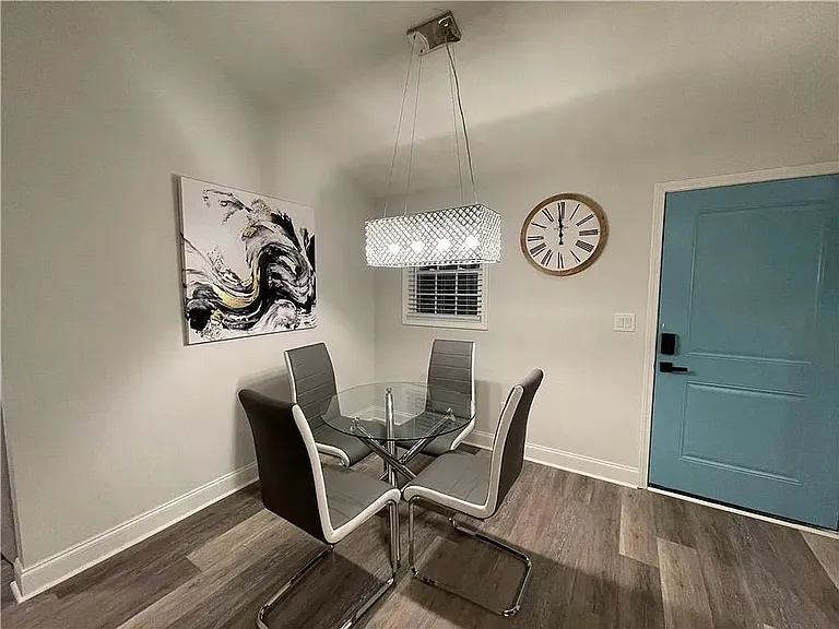 612 Cedar Ave NW #C — Photo 5