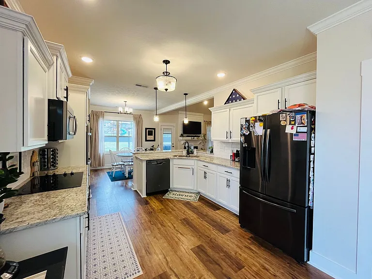 445 Crestwicke Ct — Photo 14