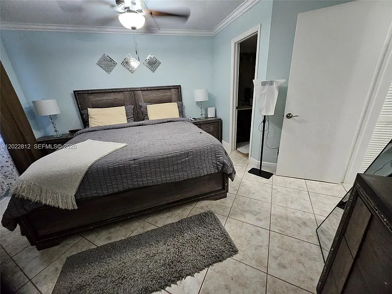 212 Lake Pointe Dr #113 — Photo 49