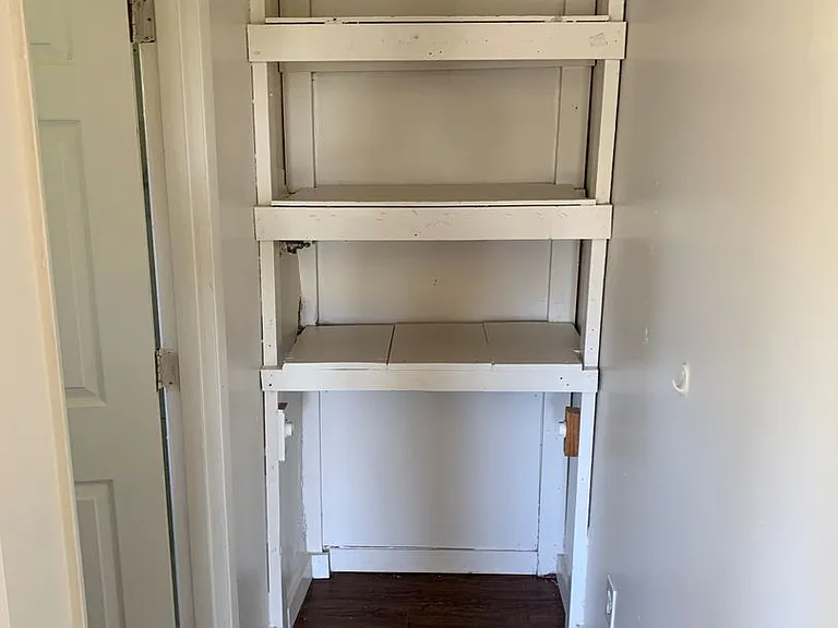 2425 SW Pickford St — Photo 11