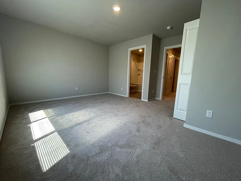15668 NW Linder St — Photo 22