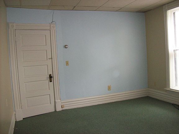 4th image of 63 W Oakland Ave