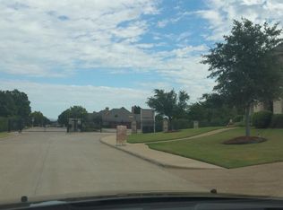 8 Eagle Point Dr, Desoto, TX 75115