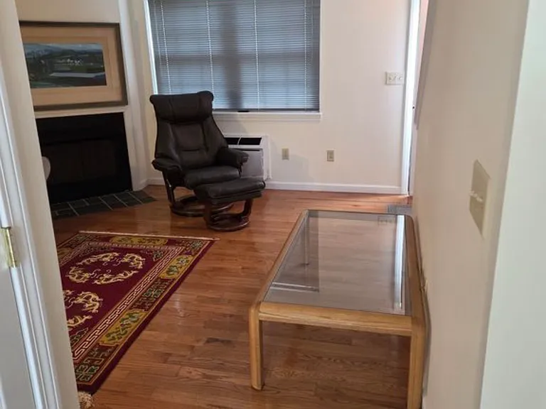 37D Crystal Ln #D — Photo 5