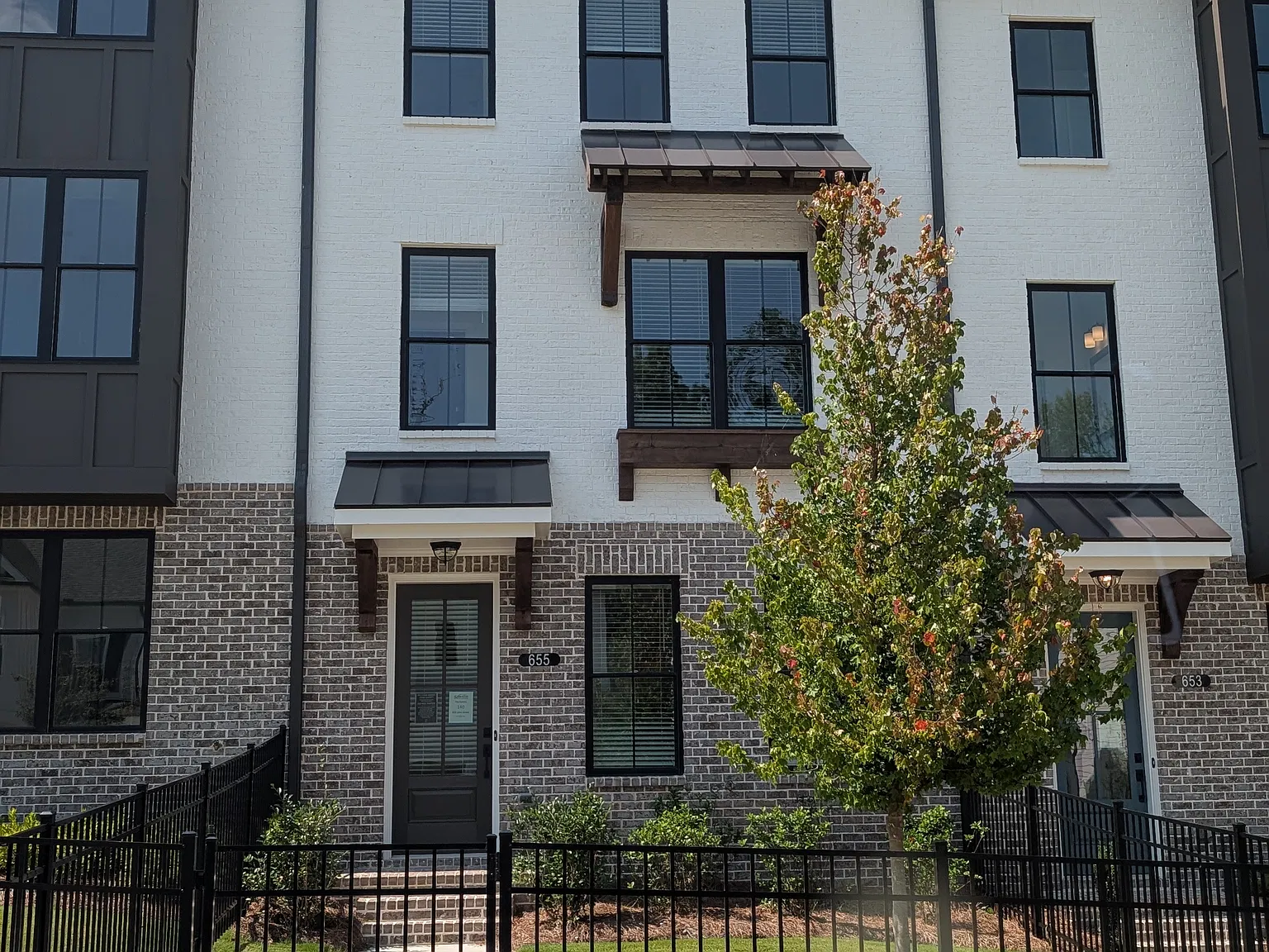 655 Silva St — Photo 1