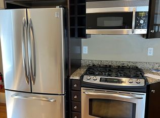 221 Butler Ave, Providence, RI 02906