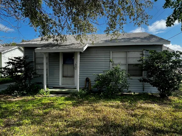 622 3rd St, Taft, TX 78390