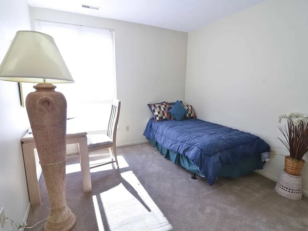 Woodlake Village Apartments — Photo 3